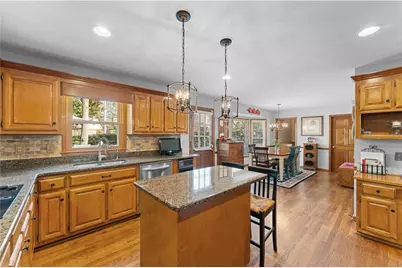 3989 Spalding Glen Drive, Peachtree Corners, GA 30360 - Photo 17