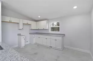 2909 Cambridge Dr SW, Atlanta, GA 30331 - Photo 9