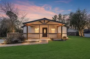 638 Dobbins Mill Rd, Griffin, GA 30223 - Photo 1