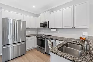 1057 Liberty Pkwy NW, Atlanta, GA 30318 - Photo 5