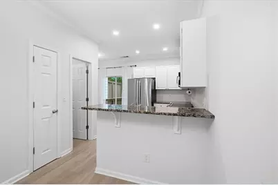 1057 Liberty Parkway NW, Atlanta, GA 30318 - Photo 11