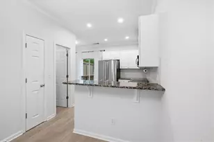 1057 Liberty Pkwy NW, Atlanta, GA 30318 - Photo 11