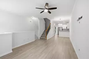 1057 Liberty Pkwy NW, Atlanta, GA 30318 - Photo 7