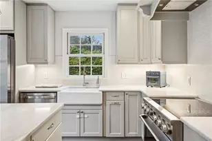 734 Woodley Dr NW, Atlanta, GA 30318 - Photo 13