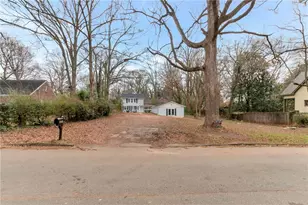 2545 White Oak Dr, Decatur, GA 30032 - Photo 3