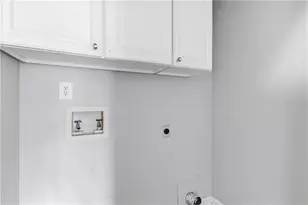 4710 Wheeler Creek Dr, Hoschton, GA 30548 - Photo 11