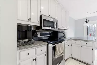 4710 Wheeler Creek Drive, Hoschton, GA 30548 - Photo 9