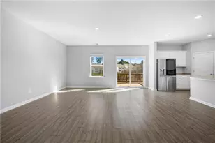 4646 Waxwing St, Hoschton, GA 30548 - Photo 9