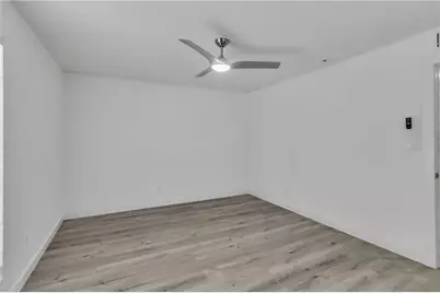 5641 Kingsport Drive #8, Atlanta, GA 30342 - Photo 17