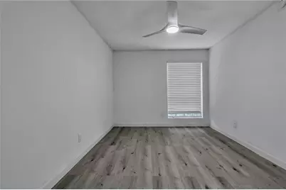 5641 Kingsport Drive #8, Atlanta, GA 30342 - Photo 21