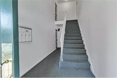 5641 Kingsport Drive #8, Atlanta, GA 30342 - Photo 3