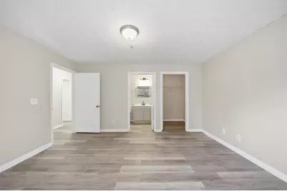 8201 Fairington Ridge Circle, Lithonia, GA 30038 - Photo 9