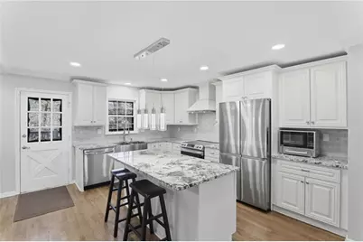 2037 Stoneleigh Drive, Stone Mountain, GA 30087 - Photo 7