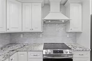 2037 Stoneleigh Dr, Stone Mountain, GA 30087 - Photo 9