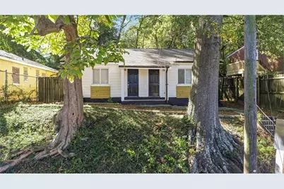 662 Cameron M Alexander Boulevard NW, Atlanta, GA 30318 - Photo 3