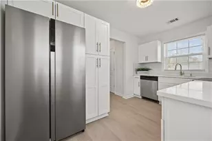 1344 Bluefield Dr SW, Atlanta, GA 30310 - Photo 5