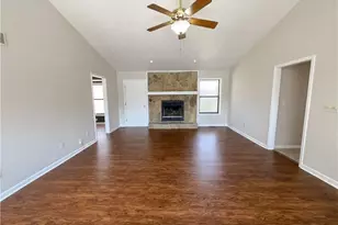 2907 Emerald Ln, Acworth, GA 30102 - Photo 3