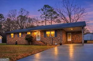 114 Woodcrest Dr, Griffin, GA 30223 - Photo 1