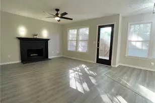 4977 Wynhurst Way, Stone Mountain, GA 30088 - Photo 3
