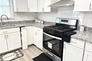 4977 Wynhurst Way, Stone Mountain, GA 30088 - Photo 17