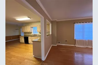 1079 Sunny Field Lane, Lawrenceville, GA 30043 - Photo 7