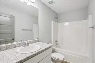 91 Richmond Dr, Lagrange, GA 30240 - Photo 9