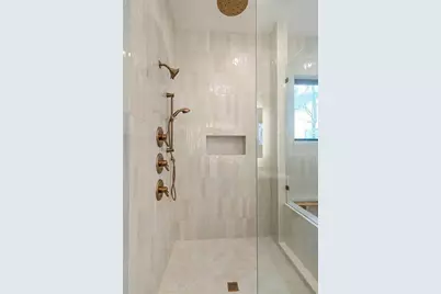 6043 Bluewater Boulevard, Gainesville, GA 30506 - Photo 3