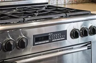 3657 Peachtree Rd NE, Atlanta, GA 30319 - Photo 25