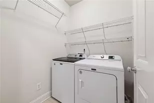 436 Cherry Tree Ln, Marietta, GA 30066 - Photo 9