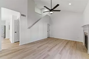 2263 Wellington Cir, Lithonia, GA 30058 - Photo 3