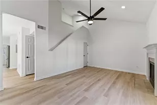 2263 Wellington Cir, Lithonia, GA 30058 - Photo 3