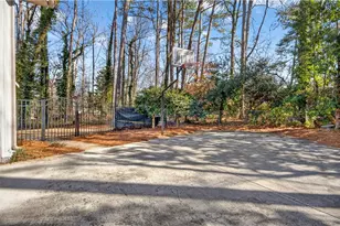 4979 Vernon Oaks Dr, Atlanta, GA 30338 - Photo 37