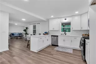 3951 Covered Bridge Rd SW, Smyrna, GA 30082 - Photo 9