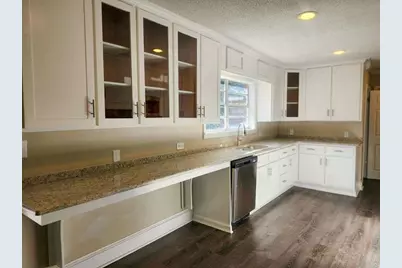 1301 Eager Drive, Albany, GA 31707 - Photo 9