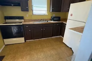 407 E Brooks Ave, Griffin, GA 30223 - Photo 9