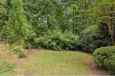 250 Enclave Circle, Atlanta, GA 30342 - Photo 39