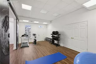 250 Enclave Cir, Atlanta, GA 30342 - Photo 33