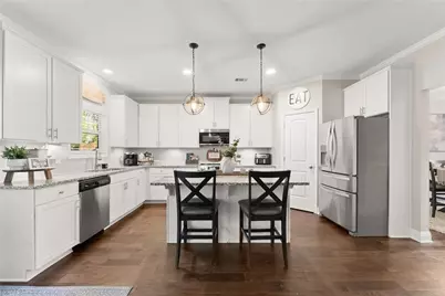 6322 Spring Cove Drive, Flowery Branch, GA 30542 - Photo 9