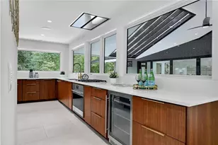 585 Amberidge Trail, Atlanta, GA 30328 - Photo 35