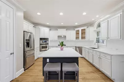 5110 Parkwood Oaks Lane, Smyrna, GA 30126 - Photo 9