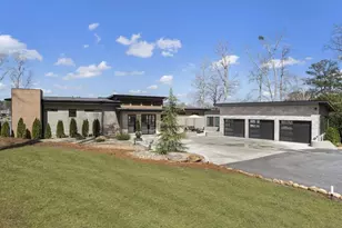 2746 Emerald Dr, Jonesboro, GA 30236 - Photo 3