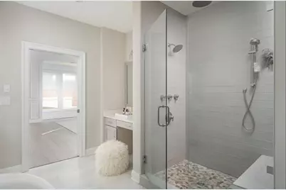 4518 Collins Avenue, Atlanta, GA 30342 - Photo 17