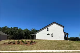 165 Bramblewood Dr, Winder, GA 30680 - Photo 5