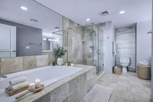 700 Park Regency Pl, Atlanta, GA 30326 - Photo 3