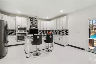 129 Limbaugh Valley Dr, McDonough, GA 30252 - Photo 9