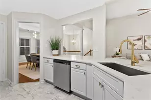 1042 Pennsylvania Run NE, Lawrenceville, GA 30043 - Photo 5