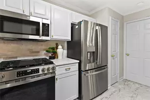 1042 Pennsylvania Run NE, Lawrenceville, GA 30043 - Photo 7