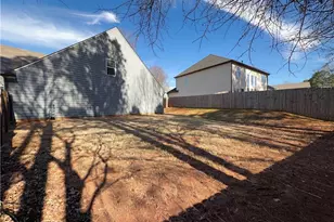 943 Liberty Bell Run, Hoschton, GA 30548 - Photo 13