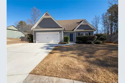 943 Liberty Bell Run, Hoschton, GA 30548 - Photo 1