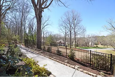 4409 Windsor Oaks Circle, Marietta, GA 30066 - Photo 13